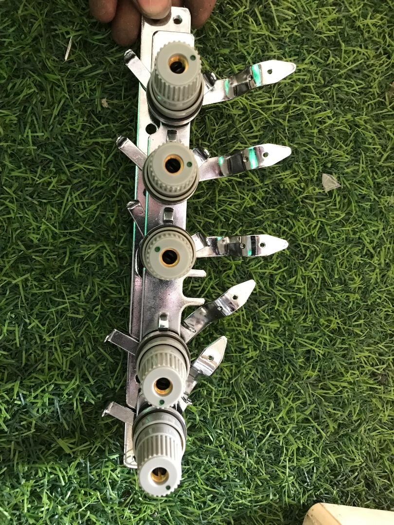 Multi thread tensioner 