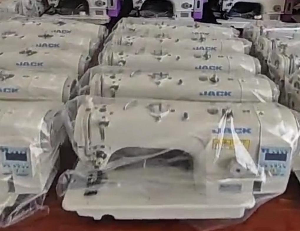 Jack A4 industrial sewing machine.